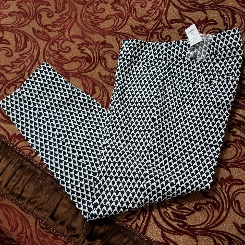 NWT WHBM Cropped Pants